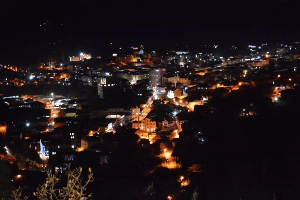 Bujtina Vrenezi Hotel Peshkopi Exterior photo